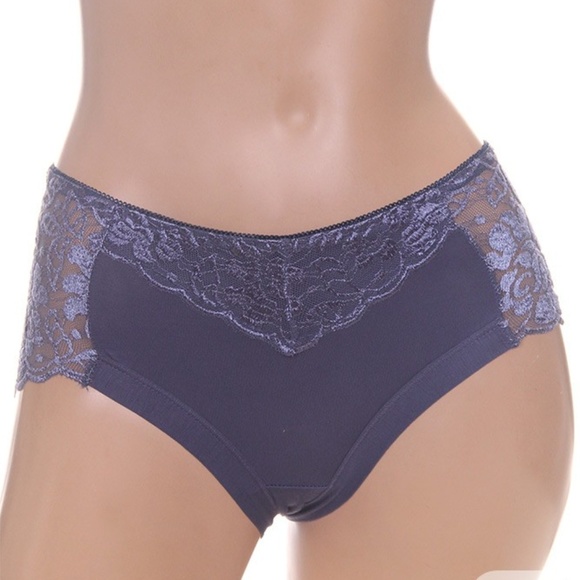 Lace Detail Panty in Pink - Picture 4 of 6